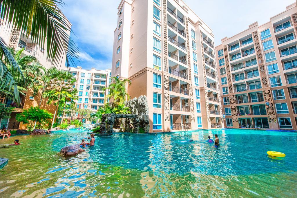 Atlantis Residence Pantai Jomtien Bagian luar foto