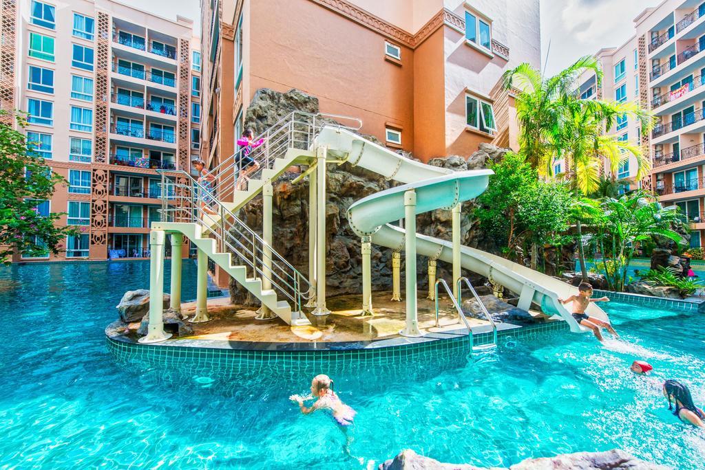 Atlantis Residence Pantai Jomtien Bagian luar foto