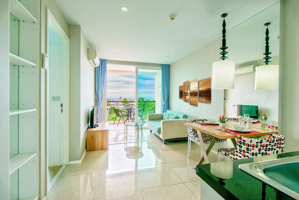 Atlantis Residence Pantai Jomtien Bagian luar foto