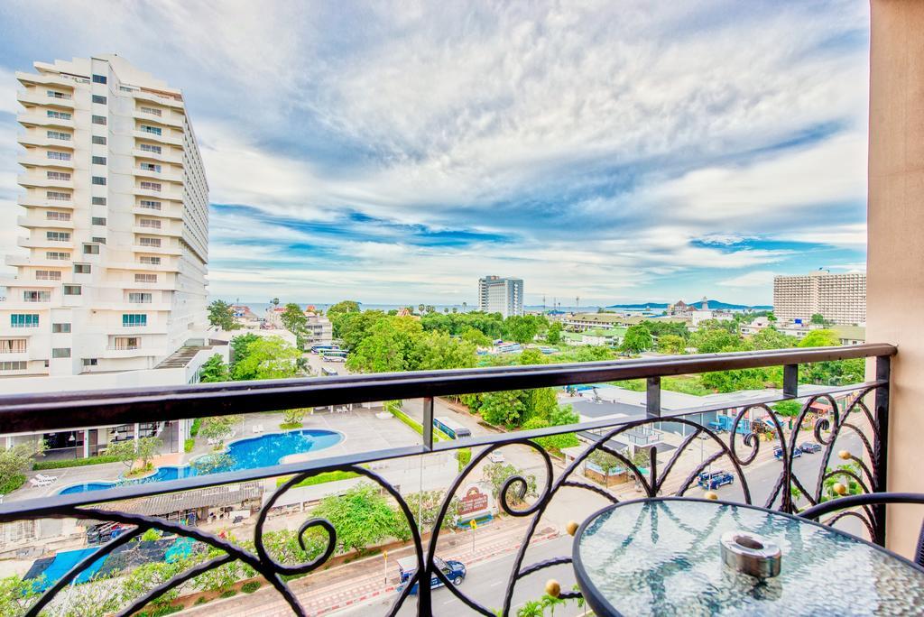 Atlantis Residence Pantai Jomtien Bagian luar foto