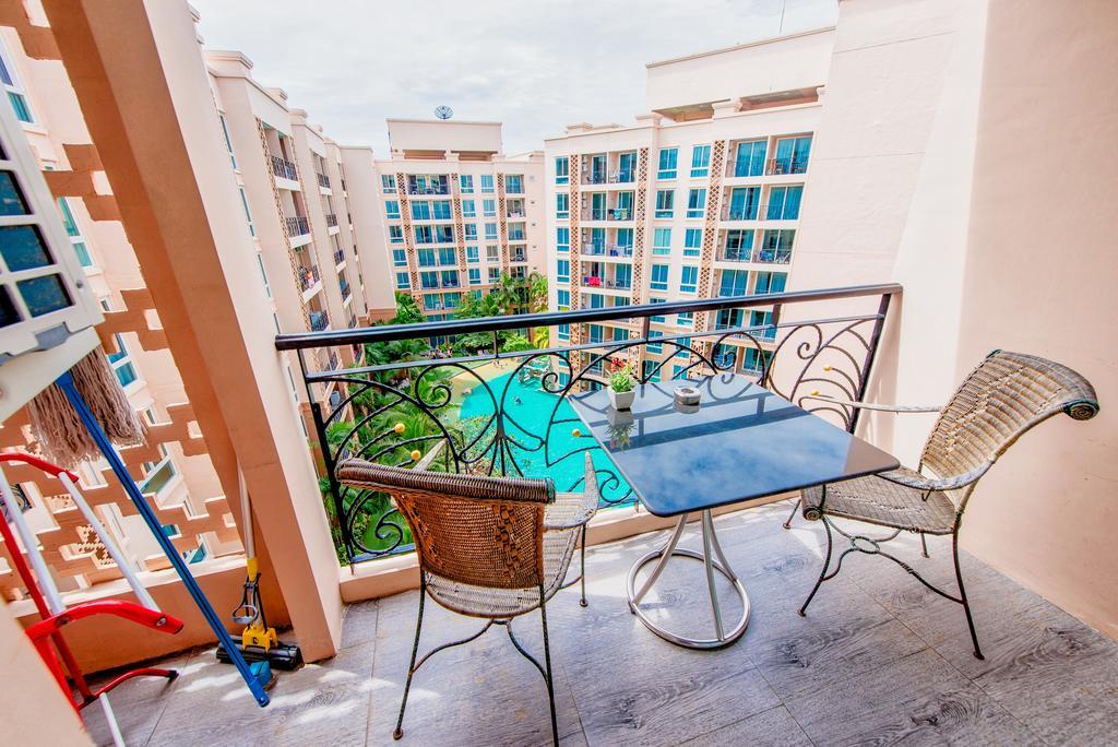 Atlantis Residence Pantai Jomtien Bagian luar foto